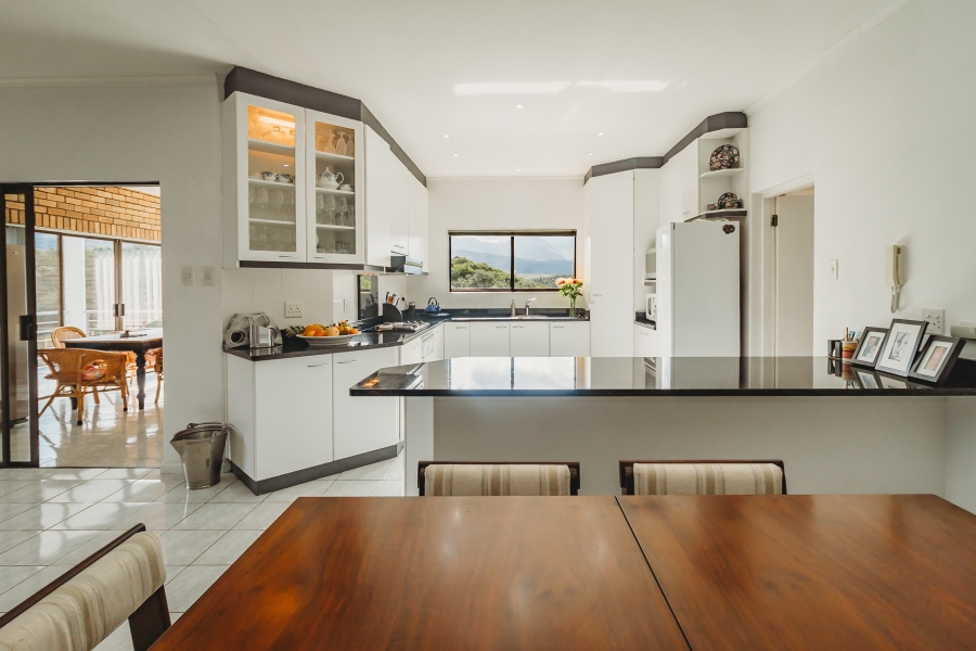 4 Bedroom Property for Sale in Bergsig Western Cape